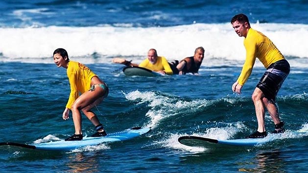 semi-private-surf-lessons-kona-hawaii