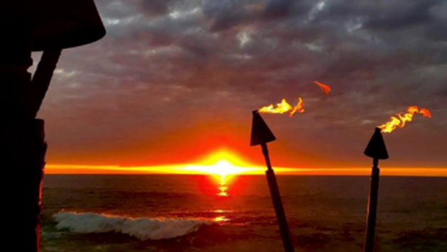 Sunset Luau Dinner Kailua-Kona. Hawaii Adventure Tours